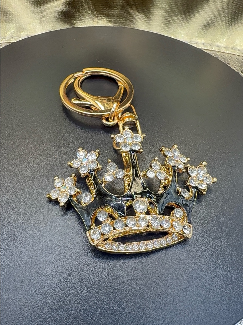 Gold Crystal Crown Keychain - Elegant Women’s Accessory